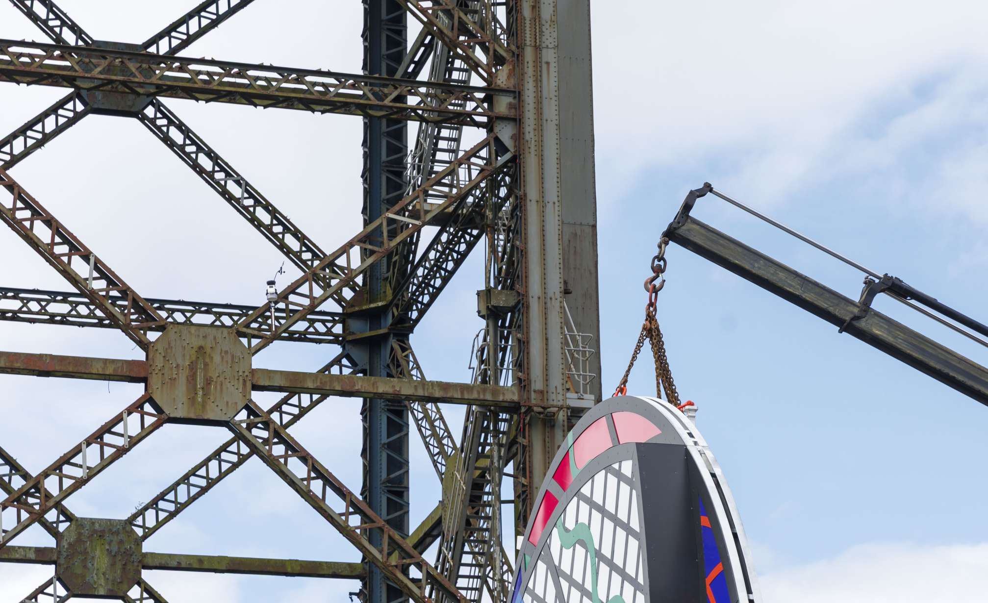 Glasgow Rose Transforms Finnieston Crane for Glasgow 2026