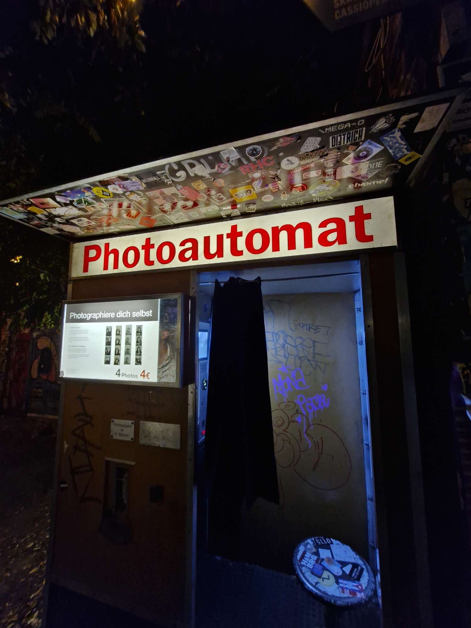 Berlin Photoautomat Machines: Locations, Prices and Tips