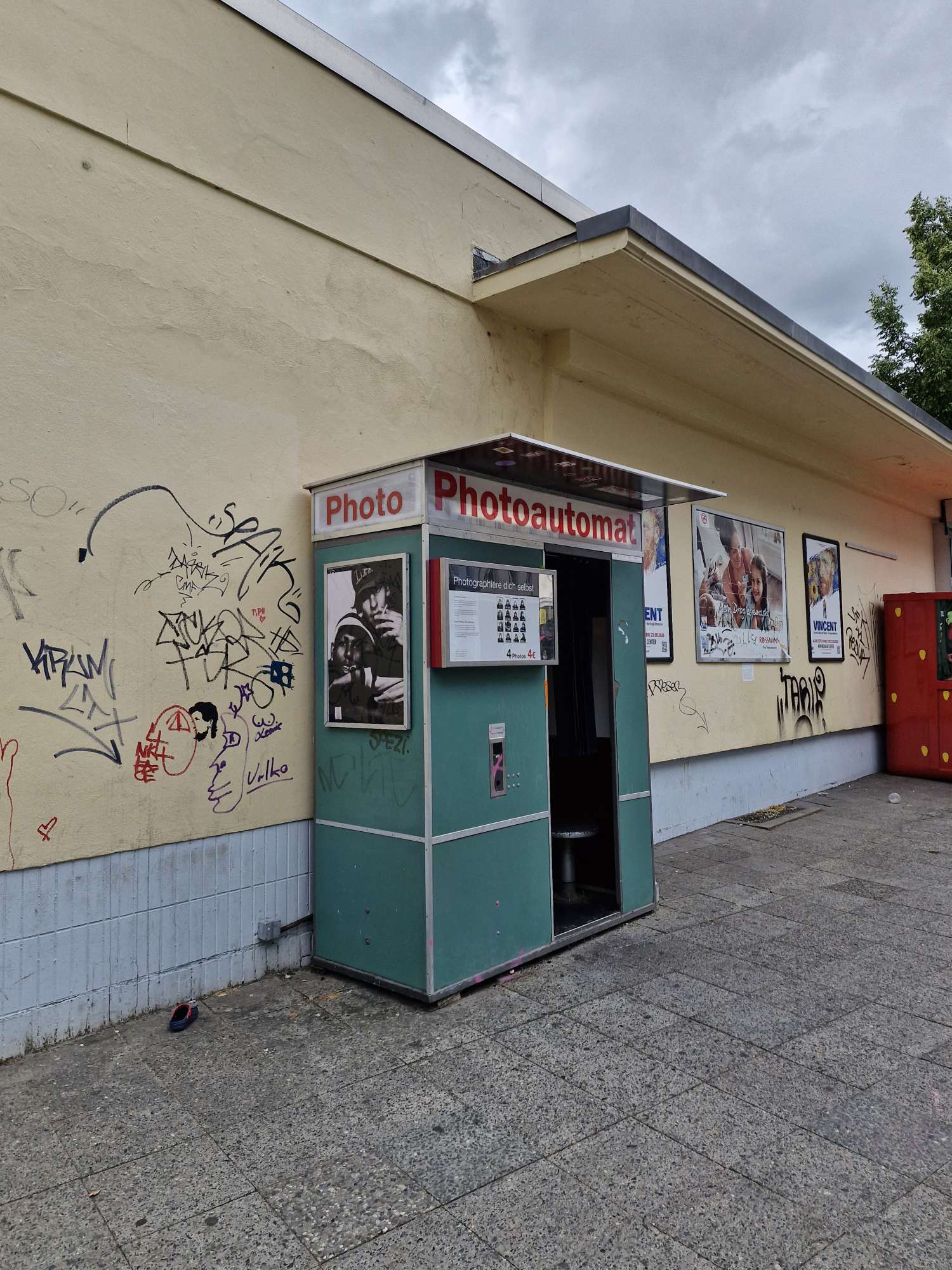 Berlin Photoautomat Machines: Locations, Prices and Tips