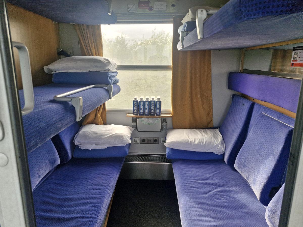 European Sleeper couchette compartment