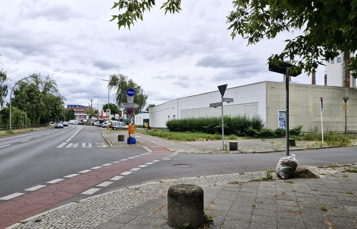 Gedenkstätte Plötzensee bus stop