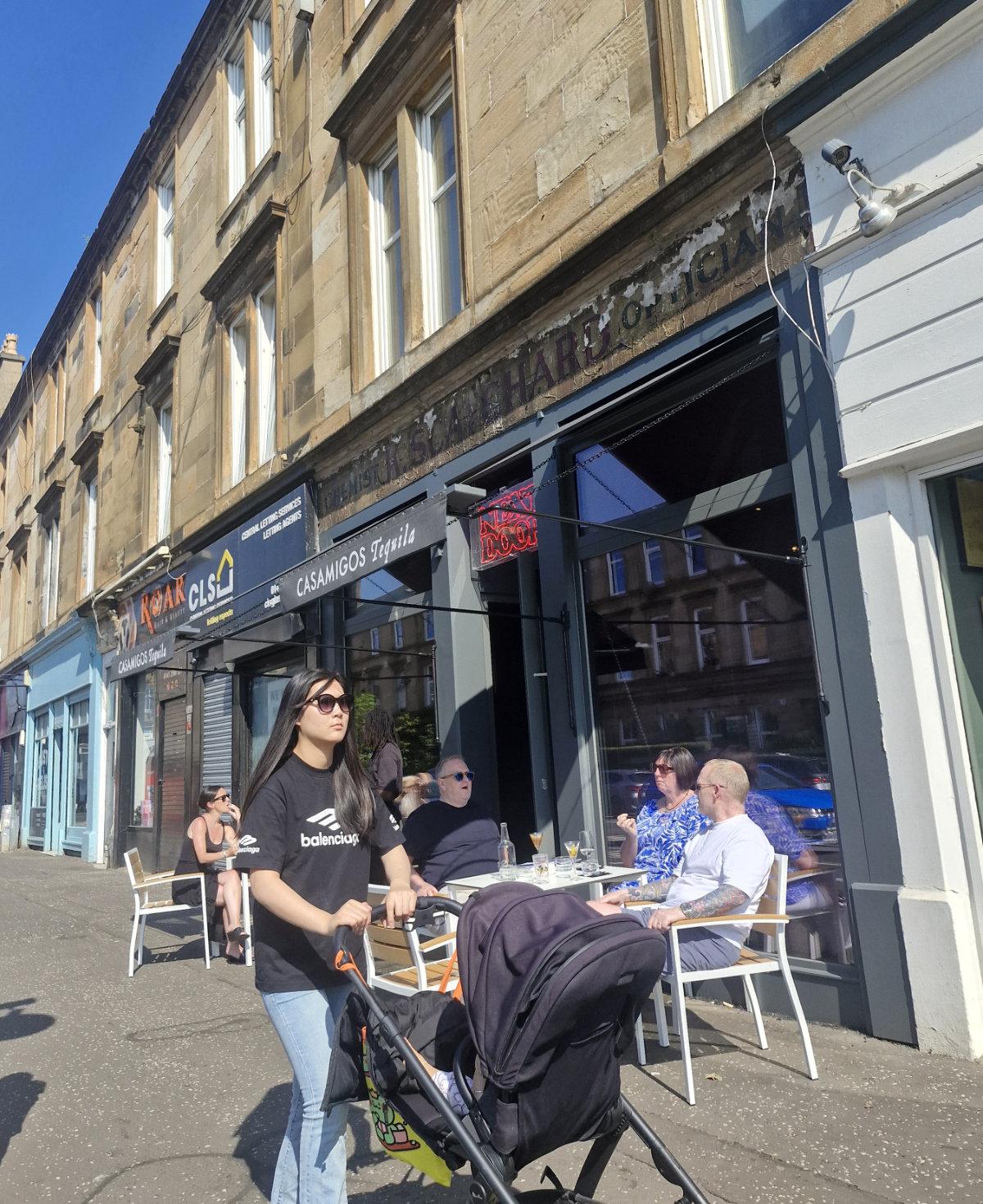 Next Door Glasgow Southside Cocktail Bar outside