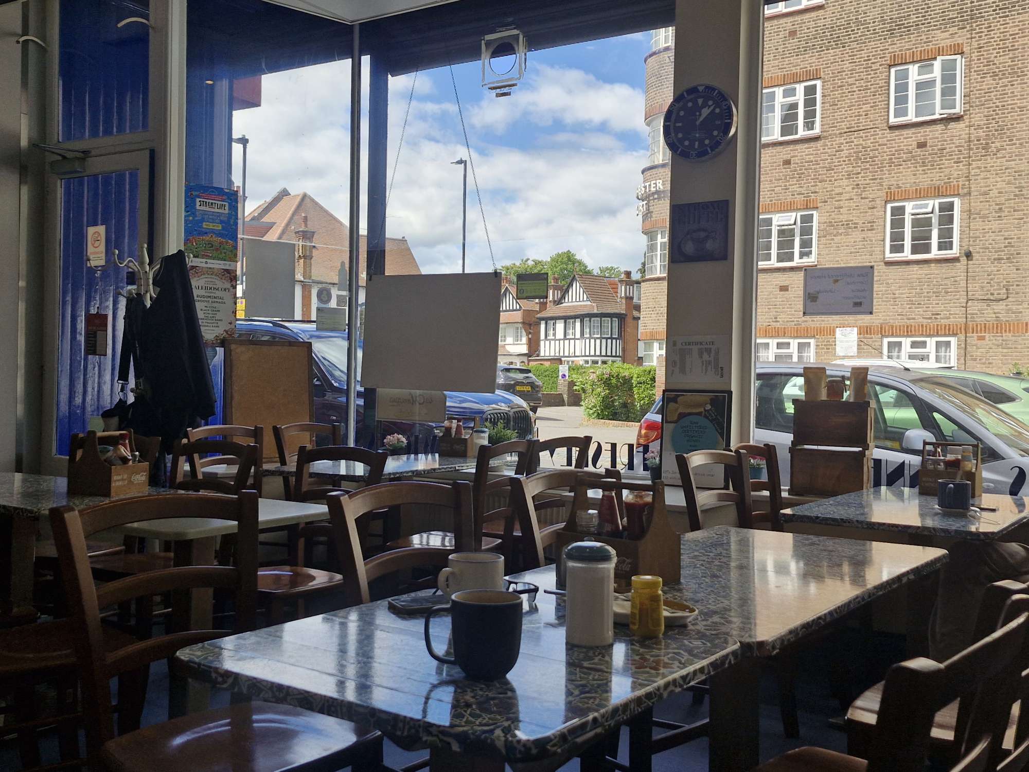 Broadway Cafe Muswell Hill review: a proper London full breakfast inside