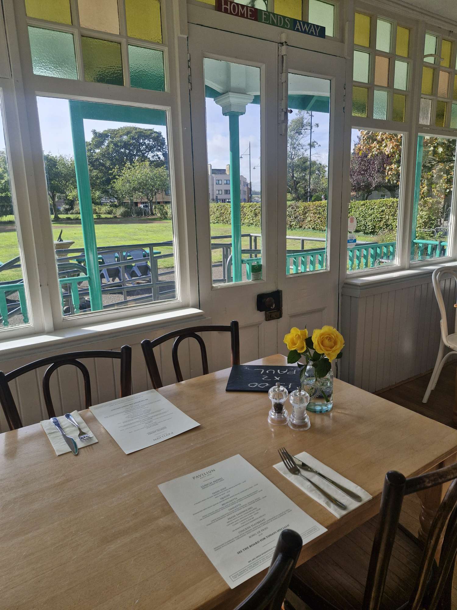 Pavilion Montrose Review: Coffee & Cake