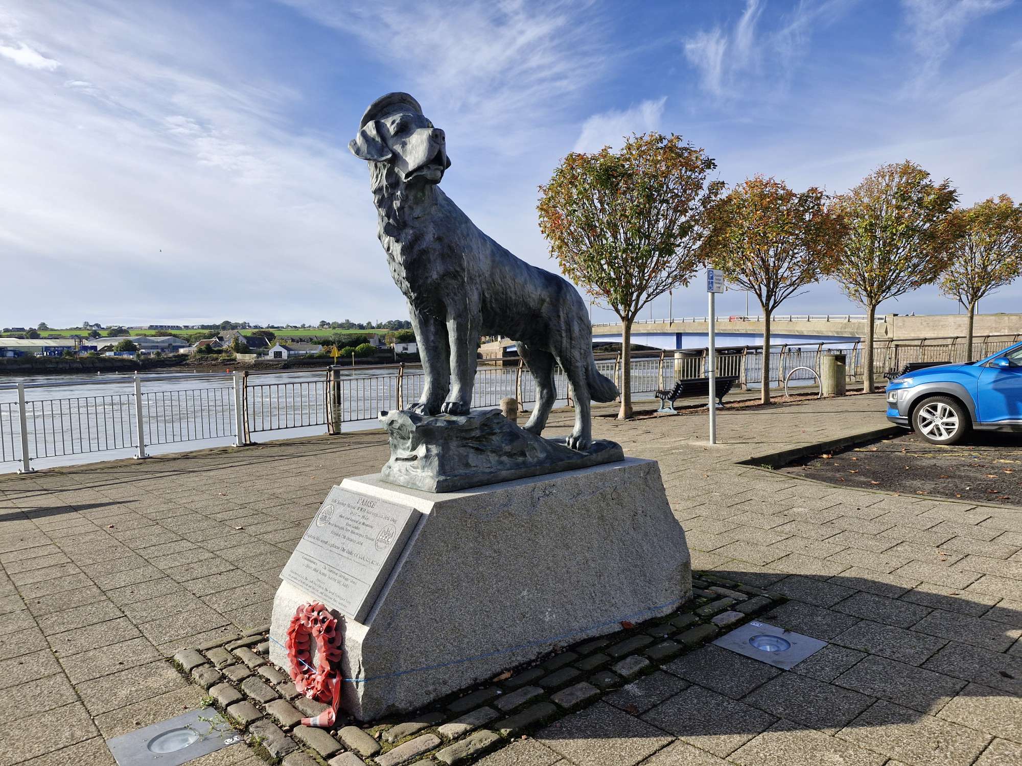 bamse statue montrose